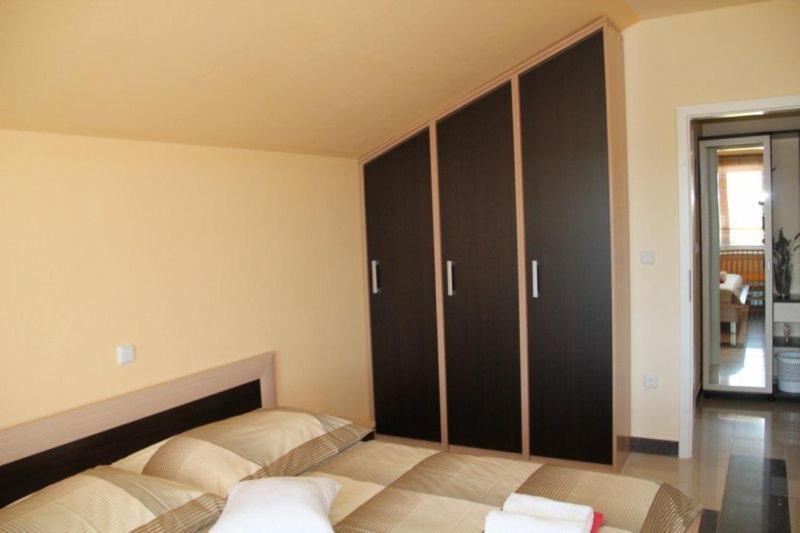 Apartments Villa Lora Kraj  Exterior photo